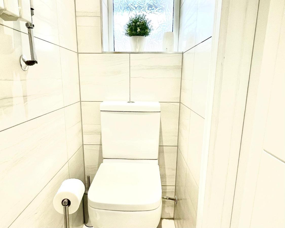 Stunning 1 Bedroom And Double Sofa Bed Near Train Station Southampton Exteriér fotografie
